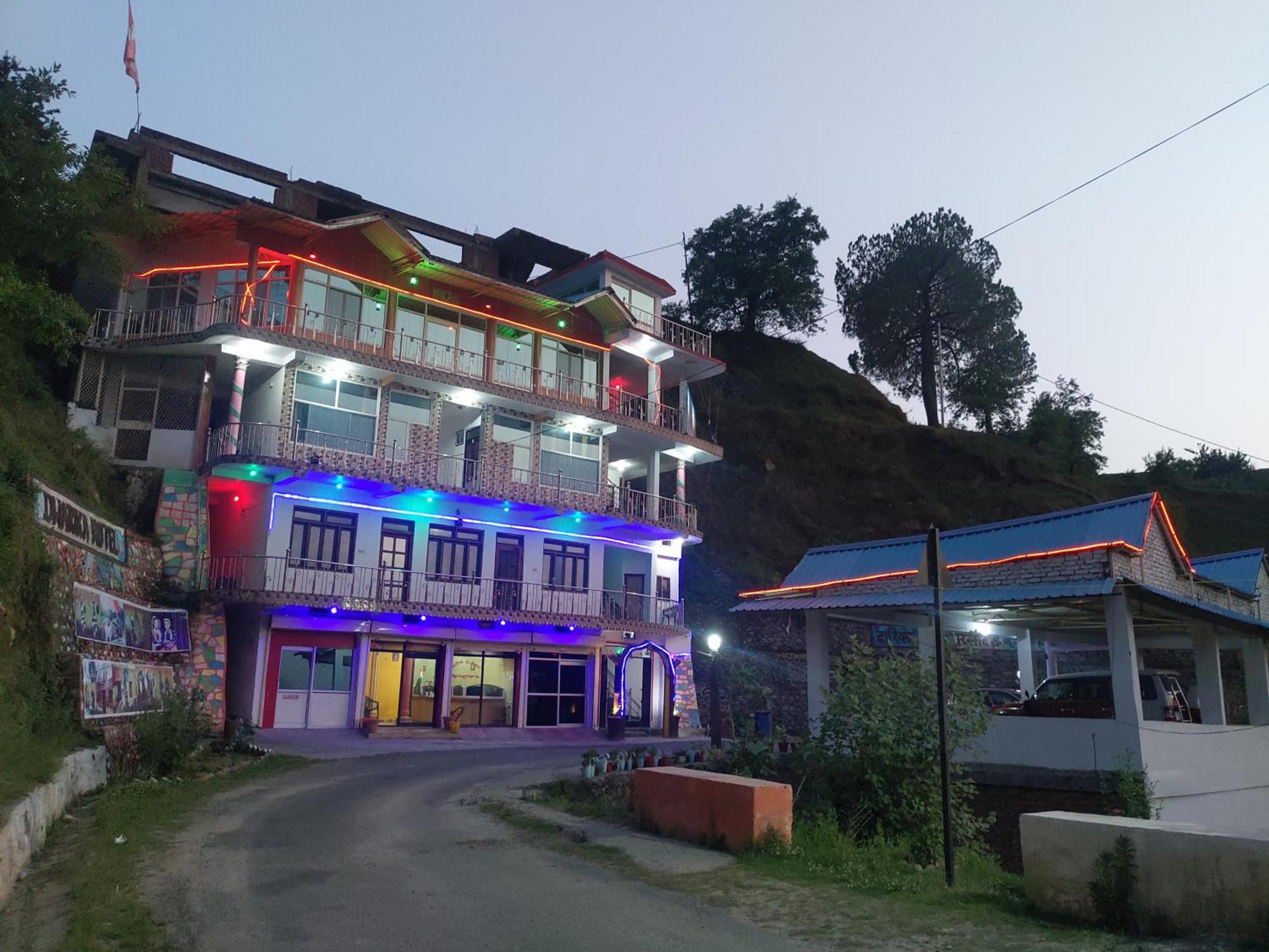 Dwarika Hotel Dwarahat ภายนอก รูปภาพ