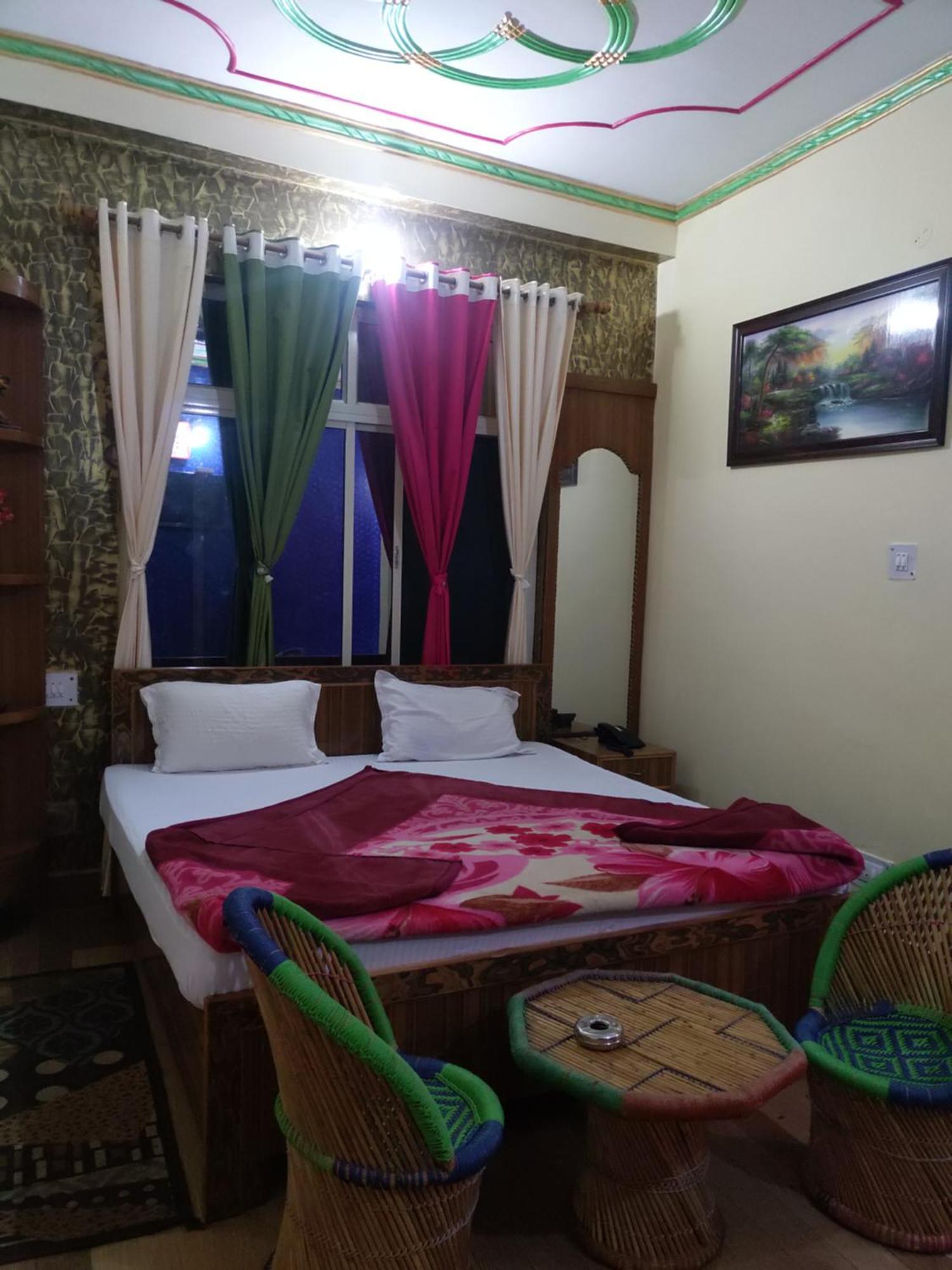 Dwarika Hotel Dwarahat ภายนอก รูปภาพ